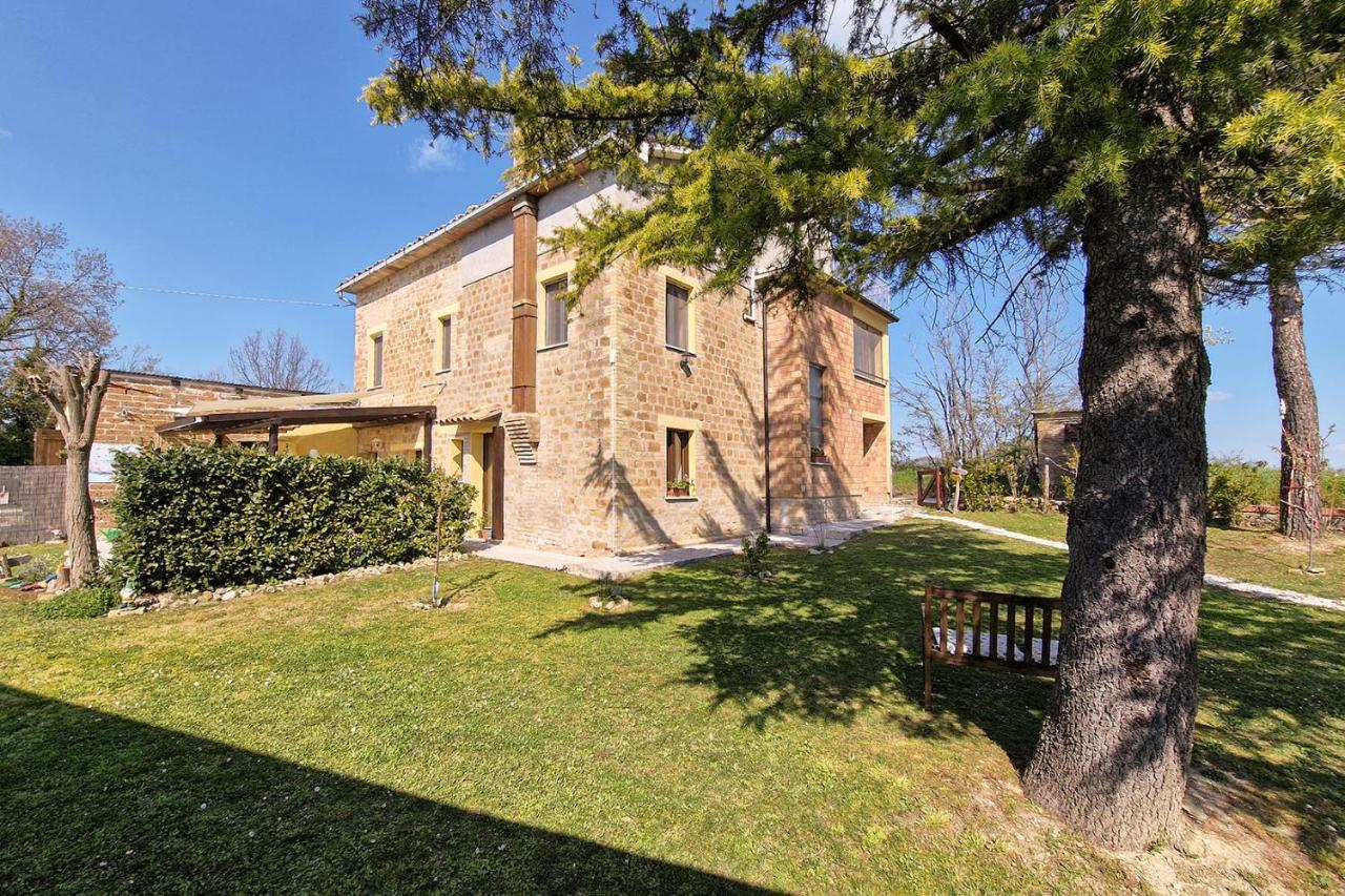 Villa Pilotti Country House Penna San Giovanni Extérieur photo